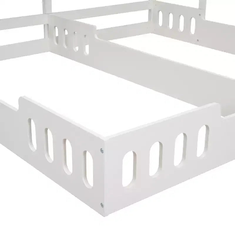 Lit cabane Montessori double, lit plateforme au sol, deux lits partagés