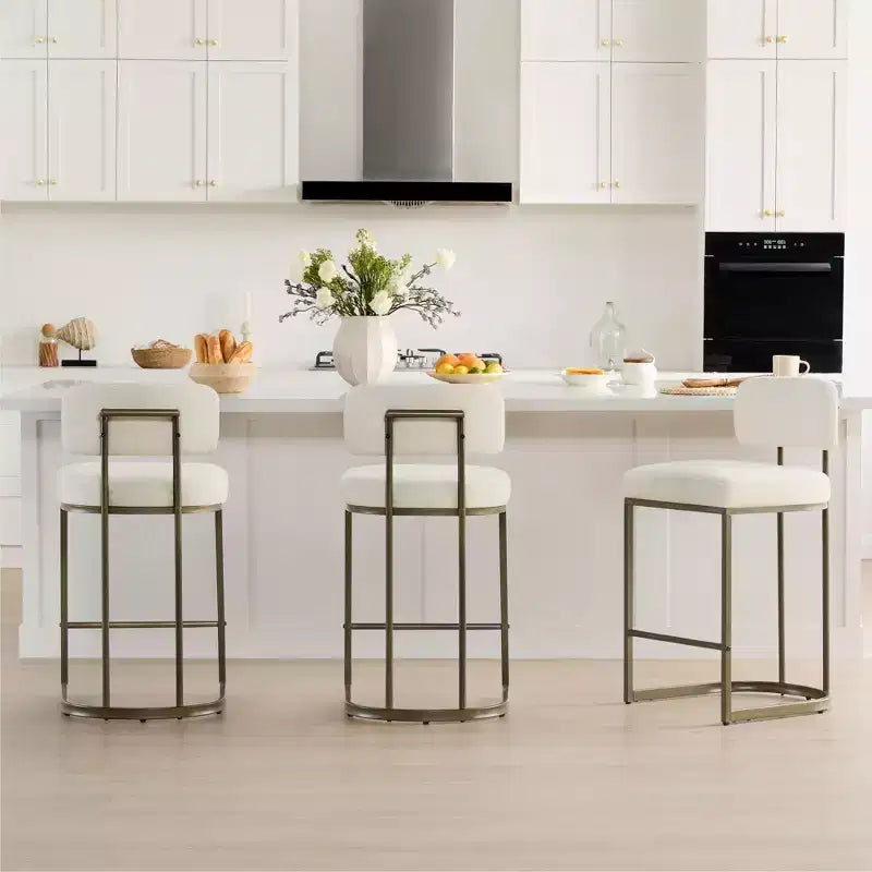 Tabouret de bar avec piètement en laiton