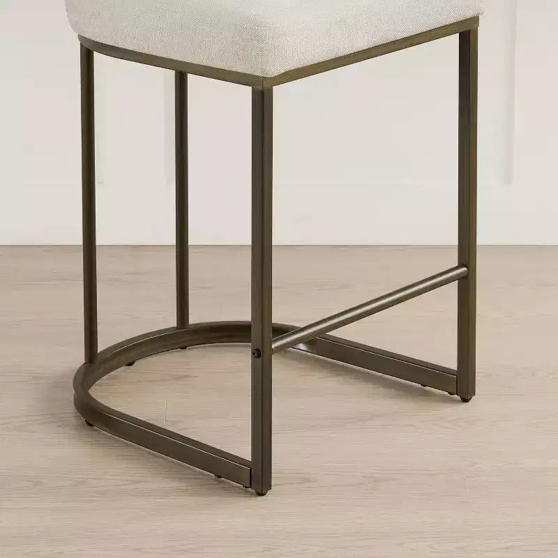 Tabouret de bar avec piètement en laiton