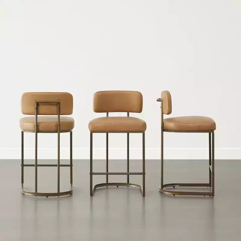Tabouret de bar avec piètement en laiton