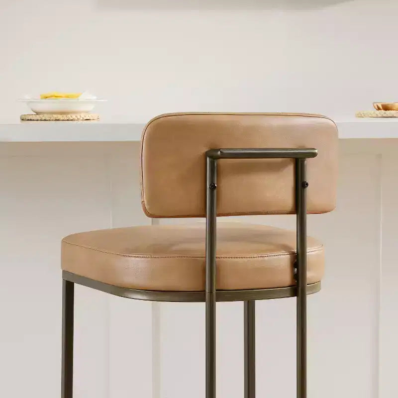 Tabouret de bar avec piètement en laiton