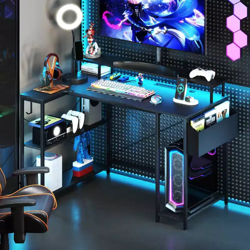 Bureau de jeu en L avec lumières LED et prises de courant Étagères de rangement