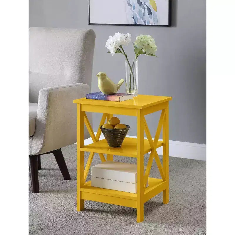 Table d'appoint avec étagères et panneaux en X, table d'appoint de style transitionnel avec 3 niveaux ouverts