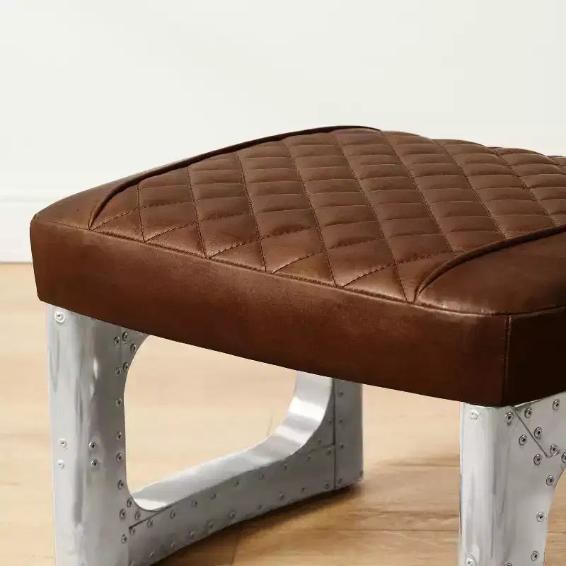 Ottoman en cuir véritable, repose-pied industriel du milieu du siècle avec patchwork en aluminium